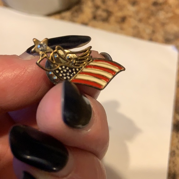 Pins - Picture 5 of 6